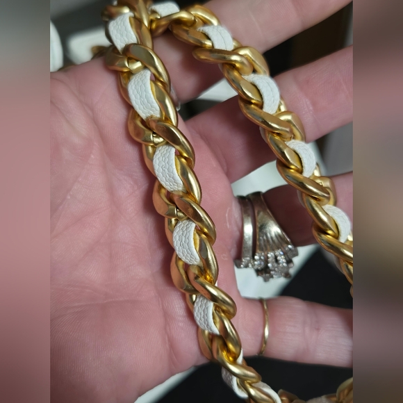 New White Quilted C25 Style Bag - Picture 4 of 10